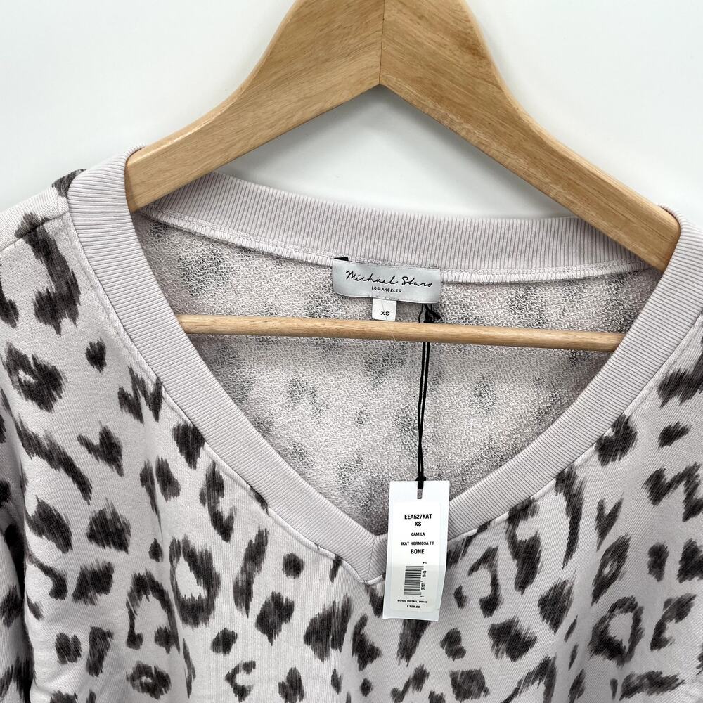 MICHAEL STARS NWT Evereve Camila Ikat V-Neck Sweatshirt // XS - Picture 6 of 12